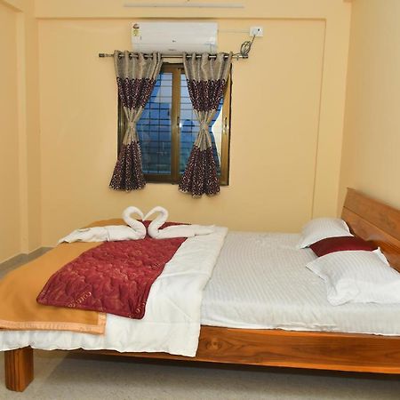Hotel Jay Malhar And Lodging Игатпури Екстериор снимка