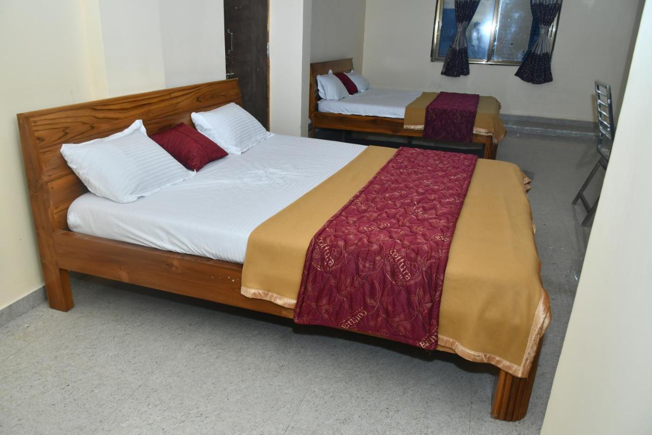 Hotel Jay Malhar And Lodging Игатпури Екстериор снимка